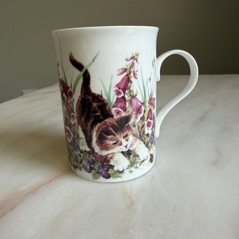 Vintage Crown Trent Staffordshire England Fine Bone China Kitten Foxglove Mug